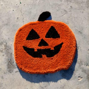 Pumpkin Tufted Rug,Fear Rug,Halloween Pumpkin Tufted Rug,Custom Rug,Handmade Rug,Area Rug,Orange Rug,Pumpkin Decor,Autumn Decor, Round Rug