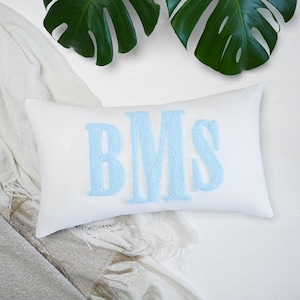 Almohada personalizada con monograma de aguja perforada, regalo de bordado para pareja, monograma de boda con inicial, regalo de inauguración de casa, decoración del hogar
