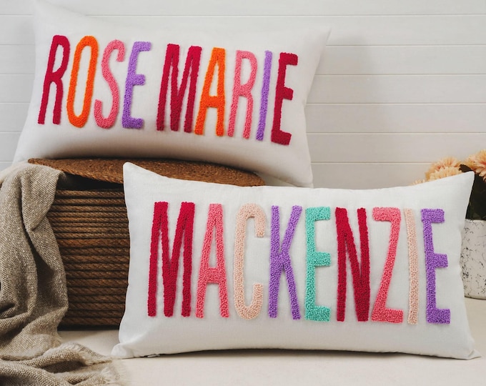 Personalisierte Baby Mädchen Namen Kissen, benutzerdefinierte Kinderzimmer Kissen, Mädchen Kind Geschenk Wohnheim Dekor, Abschlussgeschenk Schlafzimmer Dekor, personalisierte Geschenkidee