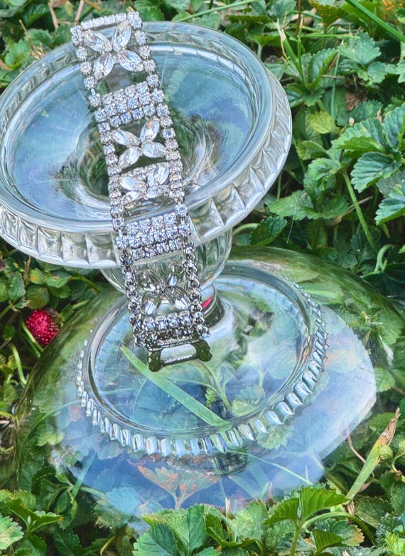 Mid-Century Modern Rhinestone Bracelet - image 11