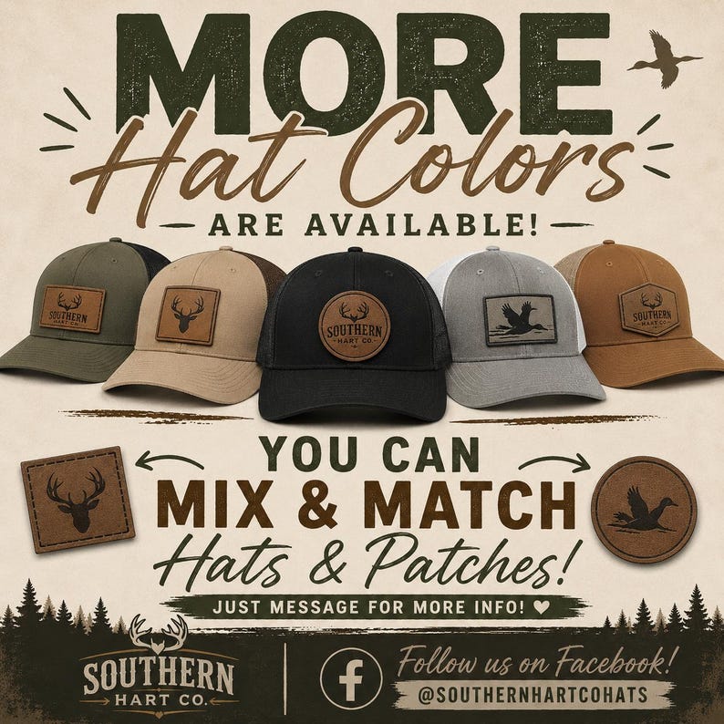 Op de afbeelding: Een advertentie voor baseballpetten met verschillende kleuren en patches. De afbeelding toont verschillende petten, elk met een leren patch met een logo. Tekst op de afbeelding luidt "MORE Hat Colors ARE AVAILABLE!" en "MIX & MATCH Hats & Patches!"