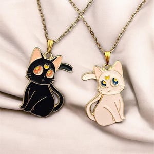 Collar de Sailor Moon, collar de Luna Artemis, joyería de anime, regalo para fanáticos de Sailor Moon, productos de Sailor Moon, collar de Luna de imitación de oro