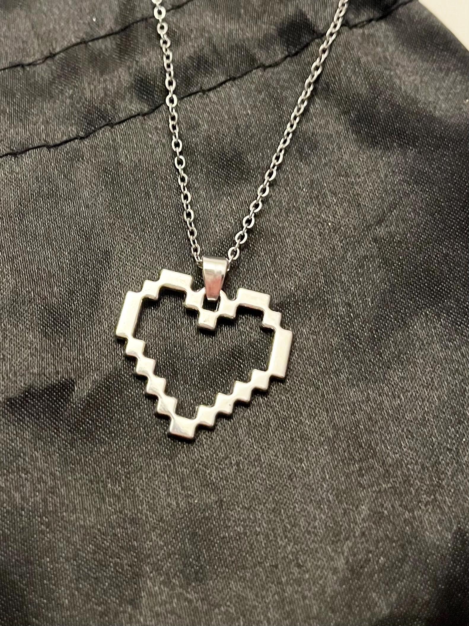 Collar de corazón de píxeles para amantes de los videojuegos, regalo para gamers, joyería, collar de videojuego de imitación de plata para mujer