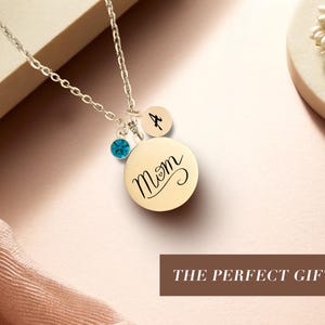 Elegant Mom Pendant Necklace - Perfect Mother’s Day Gift - Personalized Jewelry for Mothers - Gift for Her - Custom Mom Necklace