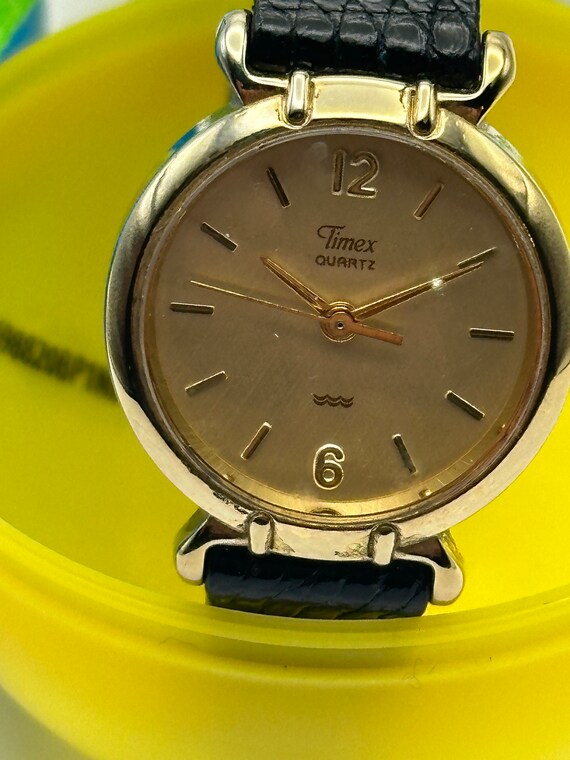 1993 Vintage Ladies Timex Gold Cocktail  Quartz W… - image 3