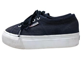 Zapatillas Superga negras de plataforma de 1,5 pulgadas con cordones y caña baja para mujer, talla 7