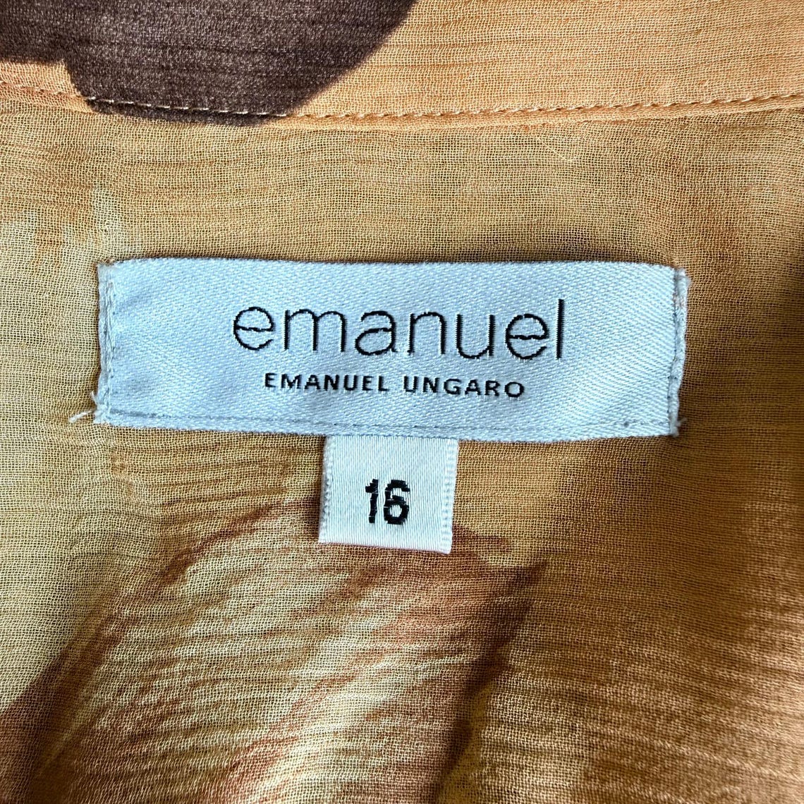 Vintage Emanuel Ungaro 100% Silk Sheer Collared Shirt Floral print top, photo 4 sur 5