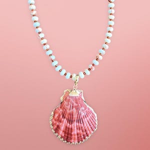 Pink Scallop Shell Pendant with Ocean Blue Gemstone Beads – Beach Jewelry – Summer Statement Necklace – Coastal Gift for Her