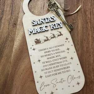 Santa’s Magic Key Türschild | Weihnachtsdekor | Urlaub Tradition | Personalisiertes Weihnachtsschild