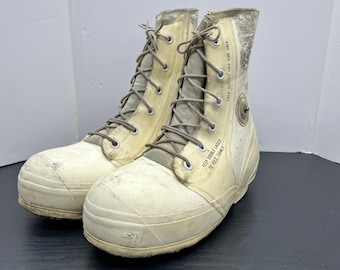Vtg 70s US Military BATA Boots Extreme Cold Weather Airborne Bunny Boots Mens 9R