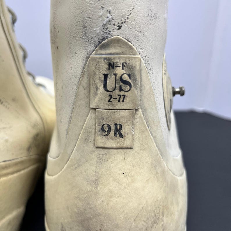 Vtg 70s US Military BATA Boots Extreme Cold Weather Airborne Bunny Boots Mens 9R image 2