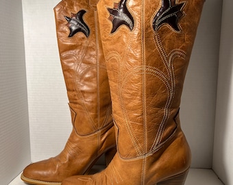 Ladies, Tan Leather Boots, Size 40 / 8.5 USA, Used!