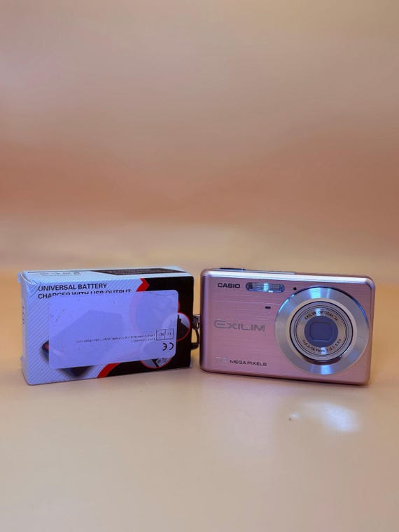 カメラ CASIO EXILIM EX-Z77