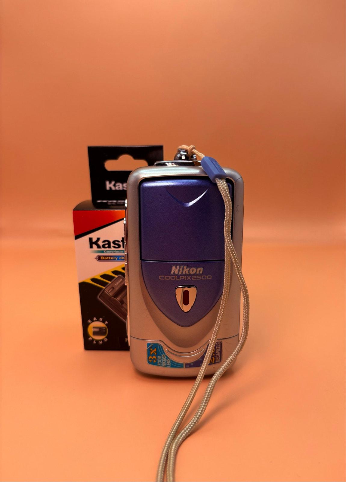 Nikon Coolpix 2500 - Etsy