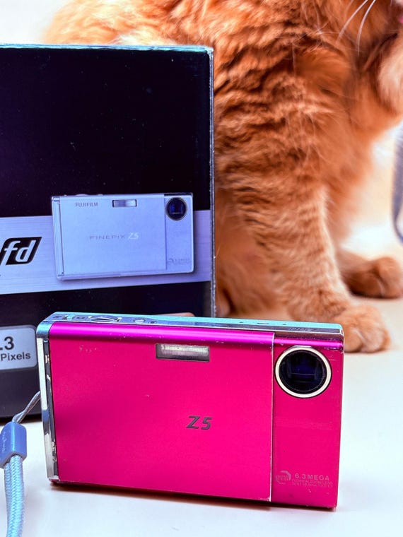 Fujifilm Digital Z5 Camera FinePix FUJIFILM Z5fd Pink | FINEPIX 3x