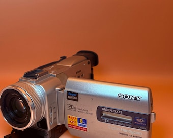 SONY ハンディカム　DCR-SX65 Sony Handycam® DCR-SX65 (Silver): price, highlights, specs