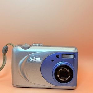 Nikon Coolpix 2000