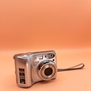nikon Coolpix 7600