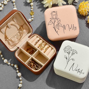 Personalized travel jewelry box, Jewelry Organizer, bridesmaid gifts jewelry case, Bridesmaid Proposal,Engraved Jewelry Case,Gift for Women