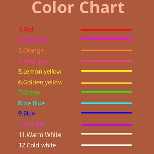 Pode incluir: Um gr&aacute;fico de cores com o t&iacute;tulo "Color Chart" em um fundo marrom. O gr&aacute;fico exibe doze amostras de cores com os nomes: Vermelho, Rosa choque, Laranja, Rosa beb&ecirc;, Amarelo lim&atilde;o, Amarelo dourado, Verde, Azul gelo, Azul, Roxo, Branco quente e Branco frio.