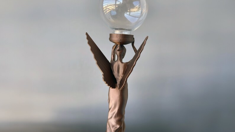 Alan Wake 2 Angel Lamp Prop Base image 5