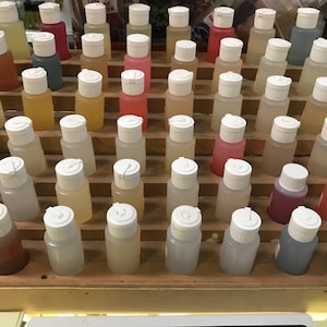 Best Variety Fragrances Wholsale lot  1 oz plastic bottles 12 Pieces