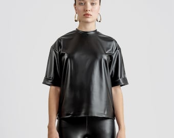 Camiseta negra de piel sintética / Camiseta de piel vegana Camiseta atrevida Ropa moderna de mujer Moda atrevida de piel sintética Todos los tamaños