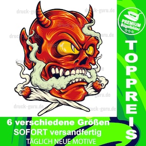 Puede incluir: Cráneo de diablo rojo con cuernos y un cigarrillo en la boca, con humo saliendo de sus fosas nasales. El cráneo está sobre un fondo blanco. El texto "TOPPREIS" está en letras verdes sobre un fondo verde.