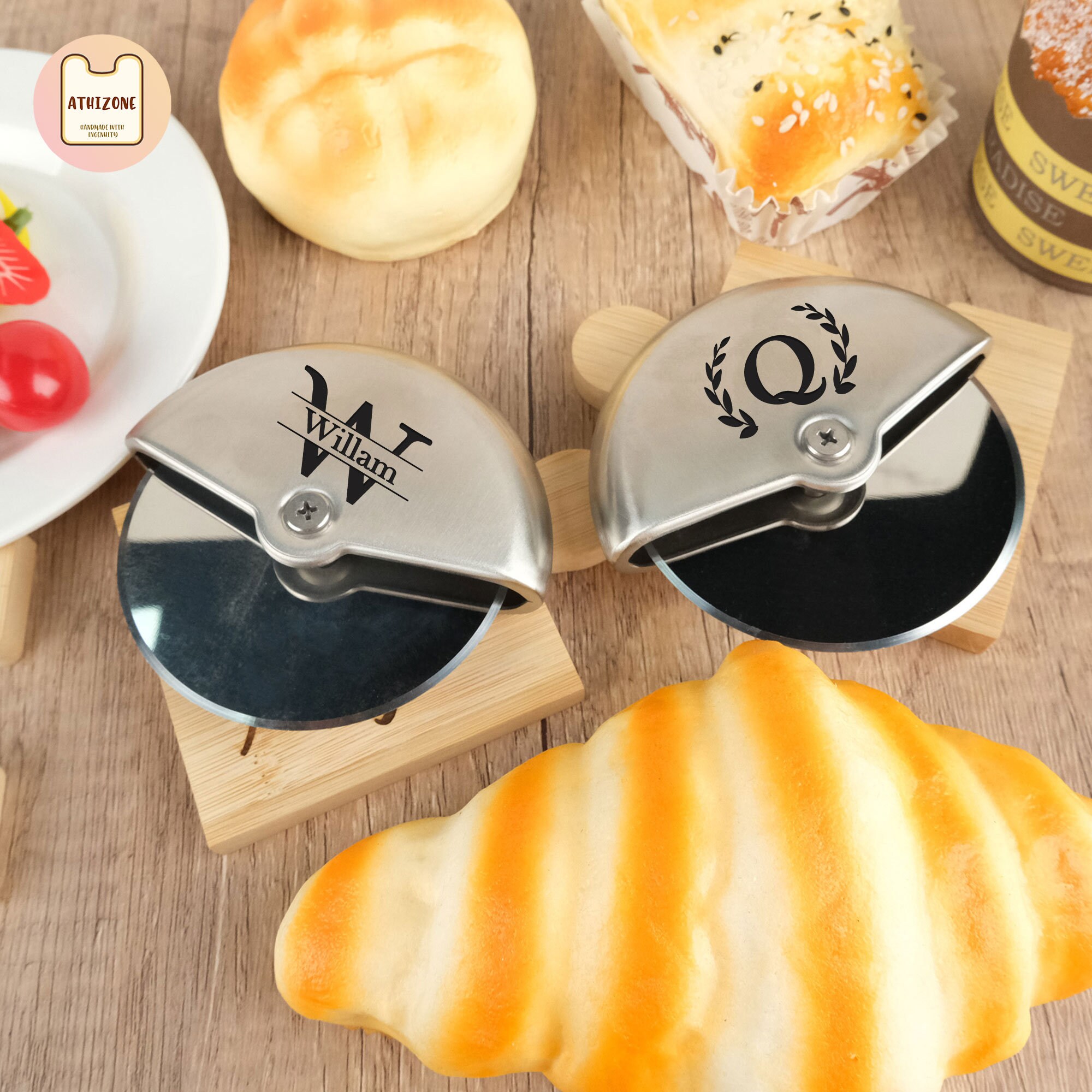 Personalised Stainless Steel Couples Pizza Cutter, Custom Pizza Cutter, Engrave Name Round Pizza Knife, UFO Pizza Lame, Gift for Pizza Lover