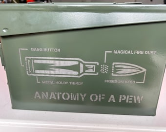 Lata de munición grabada