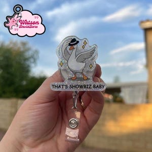 That’s Showbiz Baby Badge Reel – Silly Goose Glitter ID Holder, Theatre Nurse Badge, Musical Lover Hospital Clip, Snarky Stage Crew Badge