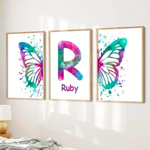 Set di stampe personalizzate con farfalle rosa e verde acqua, stampe per la camera delle bambine, ali di farfalla, decorazioni per la cameretta con farfalle, stampe da parete per ragazze adolescenti