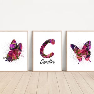 Set di 3 stampe da parete a forma di farfalla, decorazioni personalizzate a forma di farfalla, stampe per la camera da letto di ragazze adolescenti, poster con iniziali e nomi, stampe artistiche per camerette a tema farfalla.