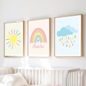 Láminas de pared de arcoíris en tonos pastel para habitación de bebé, juego personalizado de 3 pósteres de sol, nubes y arcoíris, decoración neutra para habitación de bebé, láminas artísticas para dormitorio de niña.