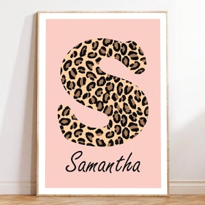 Stampa personalizzata con iniziale del nome, poster con iniziale leopardata, stampa da parete per camera da letto di ragazze adolescenti, poster personalizzato con nome per bambini, arte alla moda per ragazze