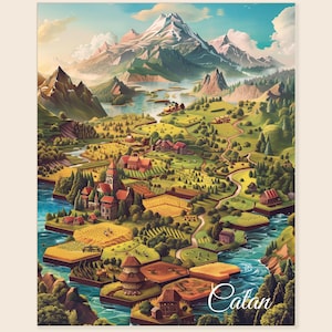 Op de afbeelding: Een levendige, geïllustreerde kaart van een Catan bordspel, met een gedetailleerd landschap met bergen, rivieren, bossen en nederzettingen. Het kunstwerk toont een kleurrijke, gestileerde weergave van het terrein van het spel, met het woord "Catan" in elegant schrift.