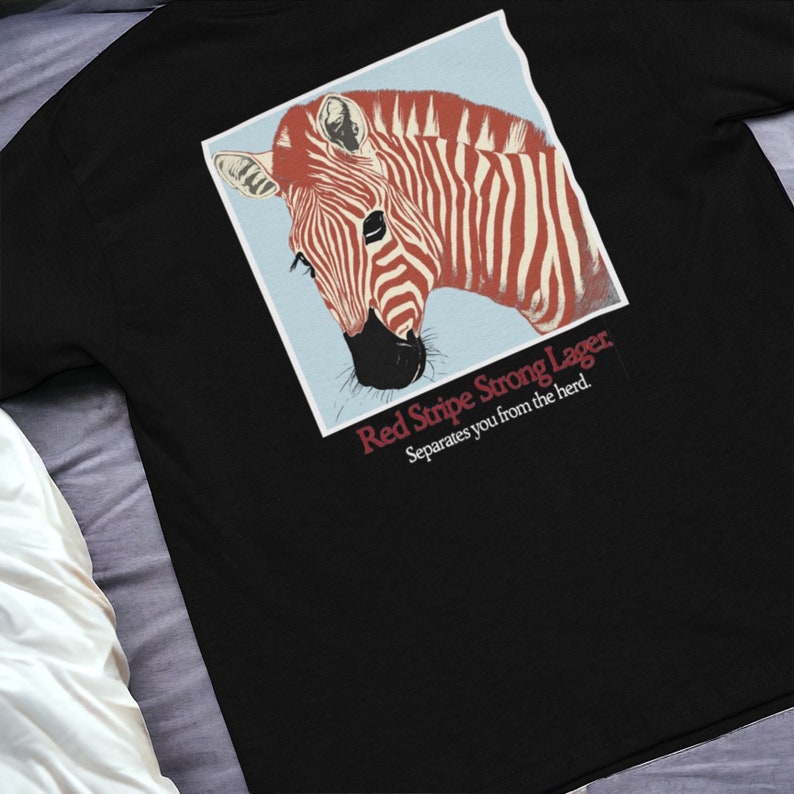 Zebra a strisce rosse T-shirt girocollo unisex pesante immagine 5