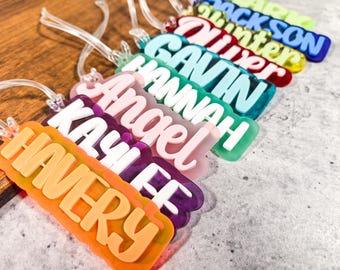 Gepersonaliseerde acrylnaamplaatje: aangepaste rugzaksleutelhanger, label schoollunchbox, naamplaatje boekentas, label luiertas, label kinderschooltas, naamplaatje