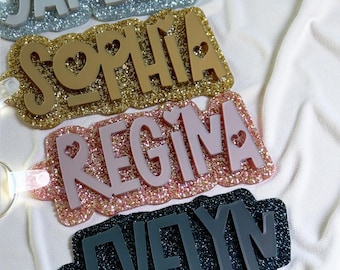 Gepersonaliseerde acrylnaamsleutelhanger: aangepast rugzaklabel