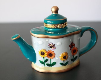 Vintage Pill Box Jameson & Tailor Teapot Sunflowers