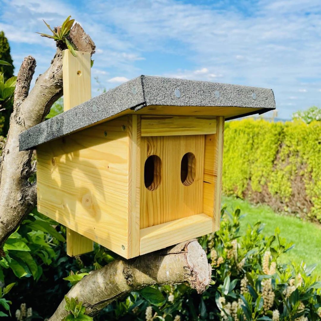 Red Start Box DARLUX Garden Natural Wooden Nesting Box With Marten Protection for ...