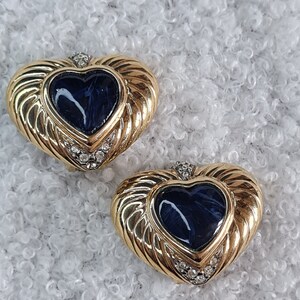 Clips d'oreilles vintage doré et pâte de verre bleu ou cristal au choix. coeur