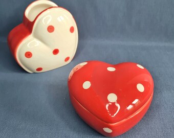 Boîte et pot à crayons cœur en céramique à pois rouge et blanc