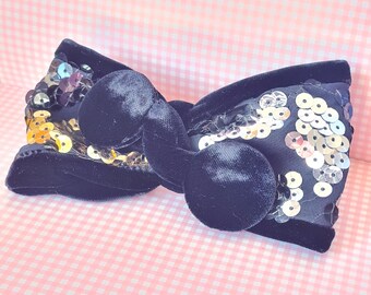 Vintage oversized Alexandre de Paris barrette, new – black velvet and sequins – 13 cm – never worn collector&#39;s item
