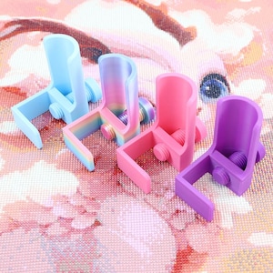 Diamond Painting Scroll Holder, Plastic, Canvas Clamp, Various Color, Fits Table up to 4cm Thick, Embroidery Crafting Support Desk Accessory
