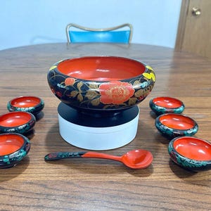Vintage Ramen Rice Bowl Set Japanese Lacquer Set 8 Piece Serving Set Red Black Lacquer Asian Lacquerware Kitchen Gift for Her Gift Friend