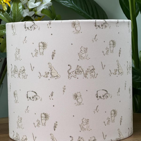 Pantalla de lámpara de techo o de mesa para habitación de bebé con diseño de Winnie the Pooh, de 8", 10" o 12"