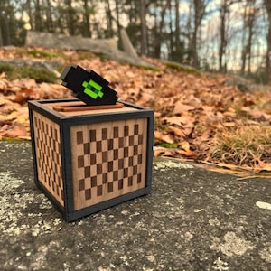Jukebox Mini Bluetooth speaker, made with real wood