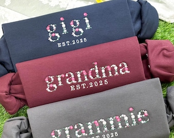 Floral Grandma Embroidered Sweatshirt with Grandkids Name On Sleeve, Custom Grandma/Granmmie/Gigi/ Mama Sweatshirt, Mothers Day Gifts