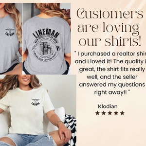 Puede incluir: Dos mujeres llevan camisetas grises y blancas con un dise&ntilde;o gr&aacute;fico de un lineman escalando un poste de electricidad. El texto de la camiseta dice "Lineman - Rain Shine Sleet or Snow - Climbing Poles -  Ditching Gravity". La imagen incluye una rese&ntilde;a de un cliente que dice: "Compr&eacute; una camiseta de agente inmobiliario, &iexcl;y me encant&oacute;! La calidad es genial, la camiseta queda muy bien, y el vendedor respondi&oacute; a mis preguntas de inmediato!" - Klodian